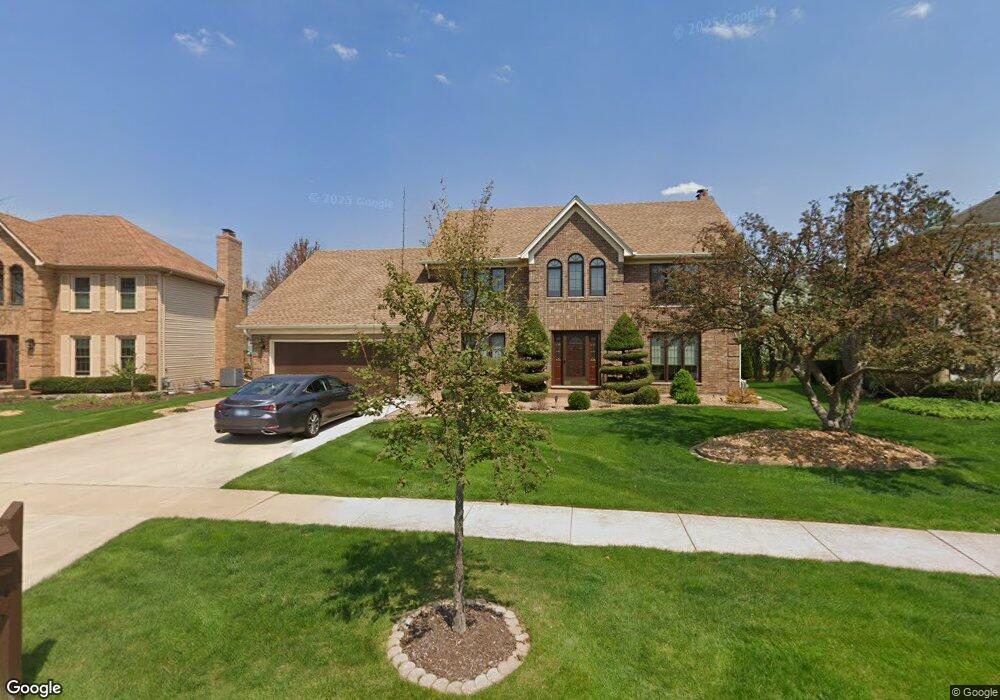 655 Bluegrass Dr, Wheaton, IL 60189 - photo 1