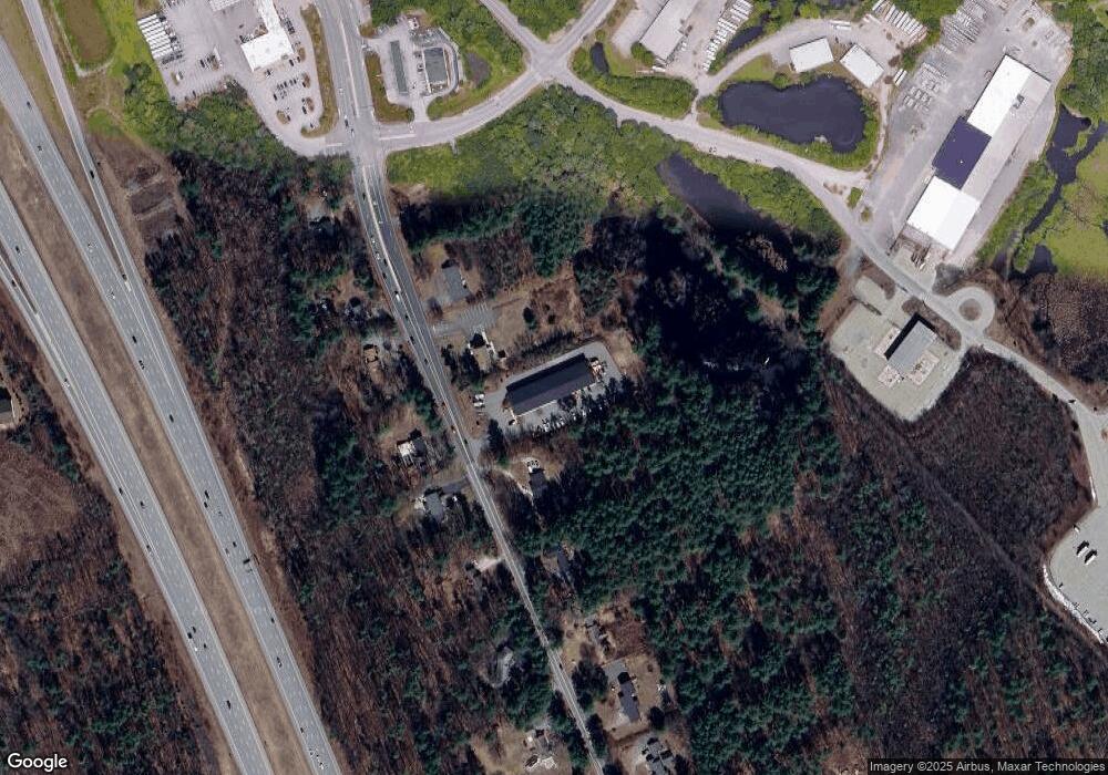 114 Rockingham Rd unit 5, Londonderry, NH 03053 - photo 1