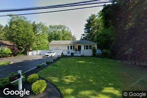 27 Clearbrook Dr, Smithtown, NY 11787