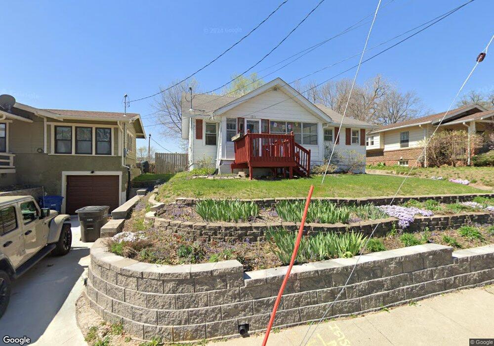 1210 47th St, Des Moines, IA 50311 - photo 1