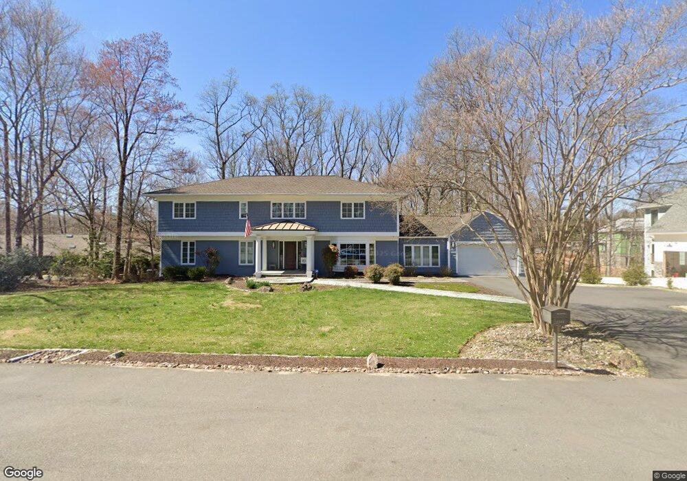 1344 Pine Tree Rd, McLean, VA 22101 - photo 1