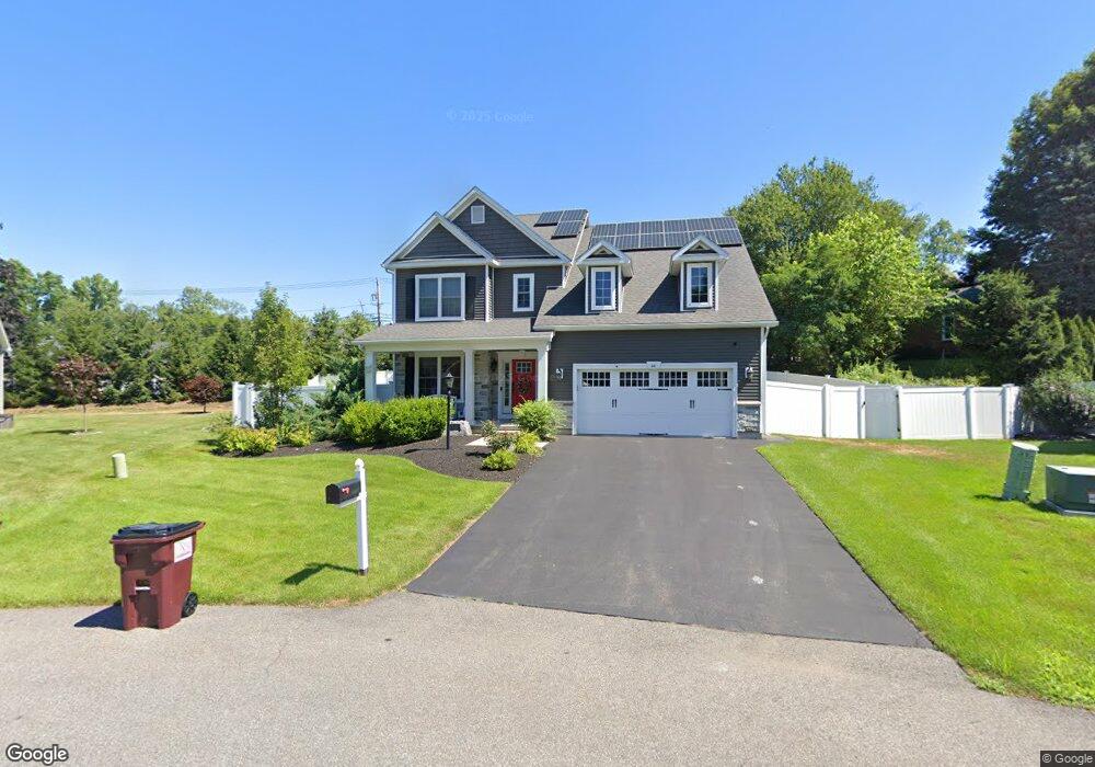 44 Flanders Ln, Albany, NY 12203 - photo 1