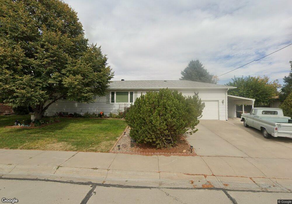 1925 E 29th St, Scottsbluff, NE 69361 - photo 1