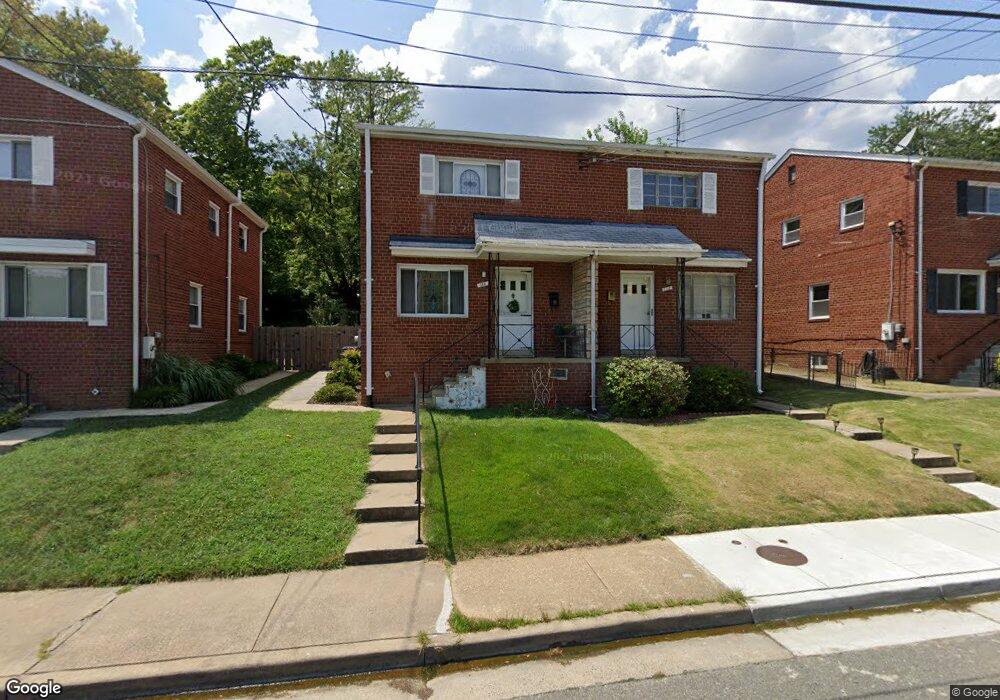 110 W Taylor Run Pkwy, Alexandria, VA 22314 - photo 1