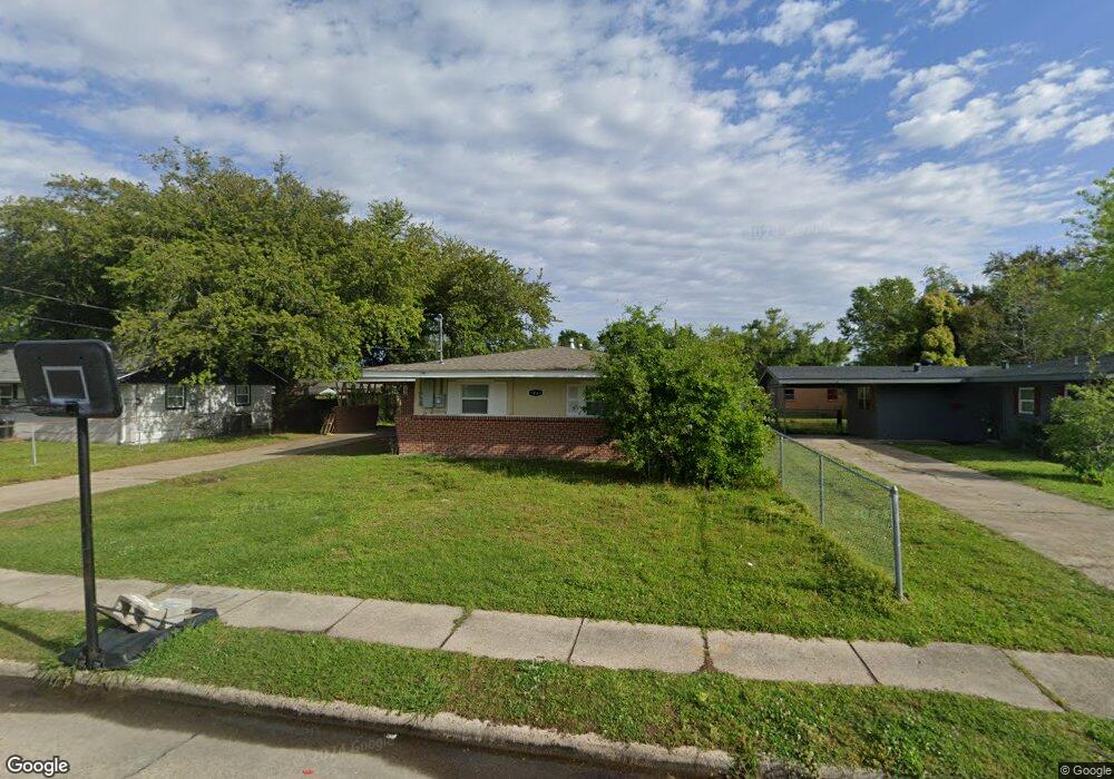 1601 Meadow Dr, Lake Charles, LA 70607 - photo 1