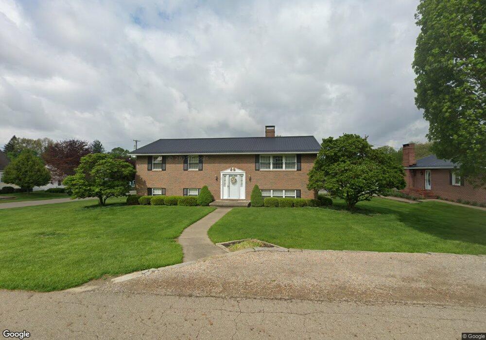 881 Fairview Blvd, Coshocton, OH 43812 - photo 1