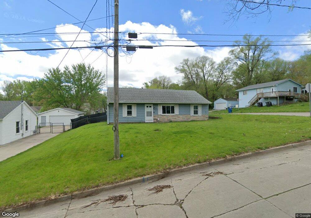 401 E Diehl Ave, Des Moines, IA 50315 - photo 1