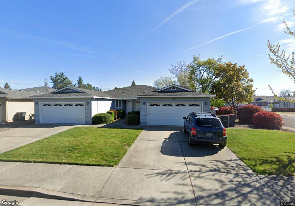 314 N 7th St, Central Point, OR 97502 - photo 1