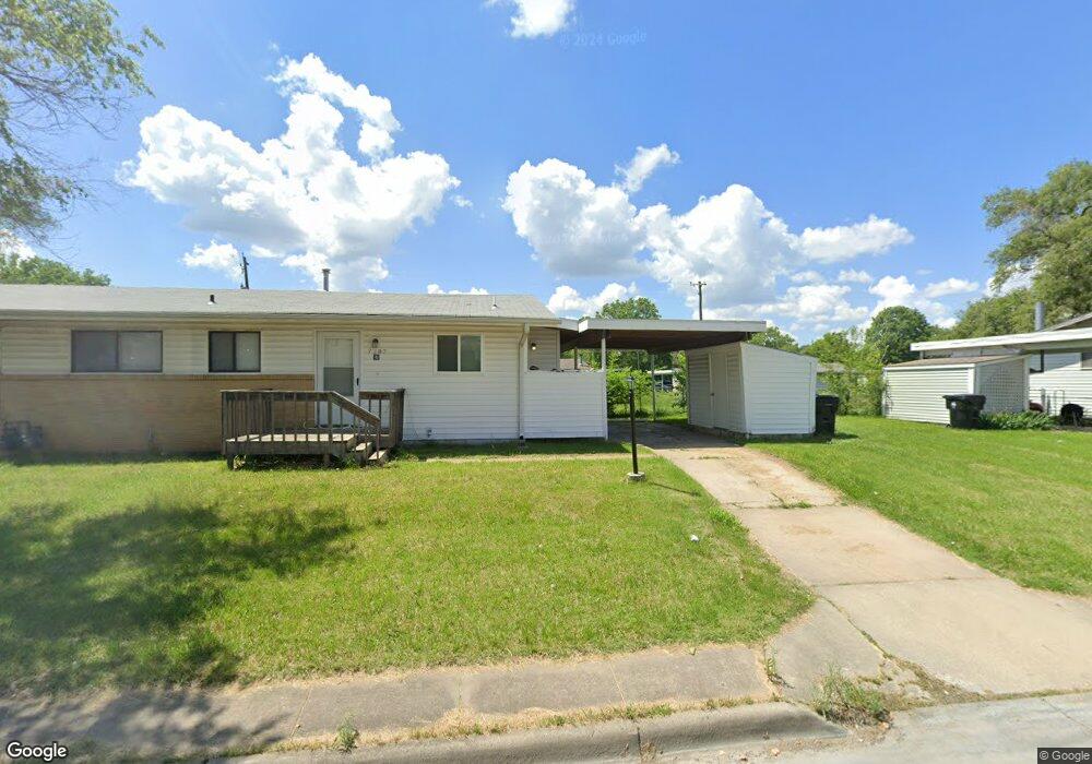 7207 SW Woodcroft Way, Topeka, KS 66619 - photo 1