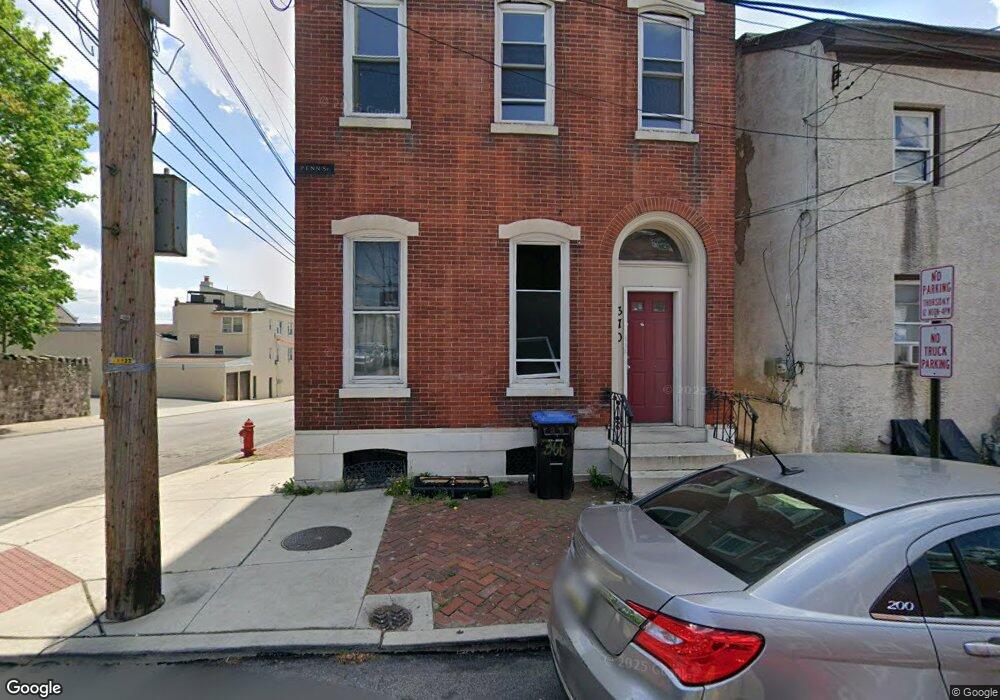 370 E Penn St unit 3, Norristown, PA 19401 - photo 1