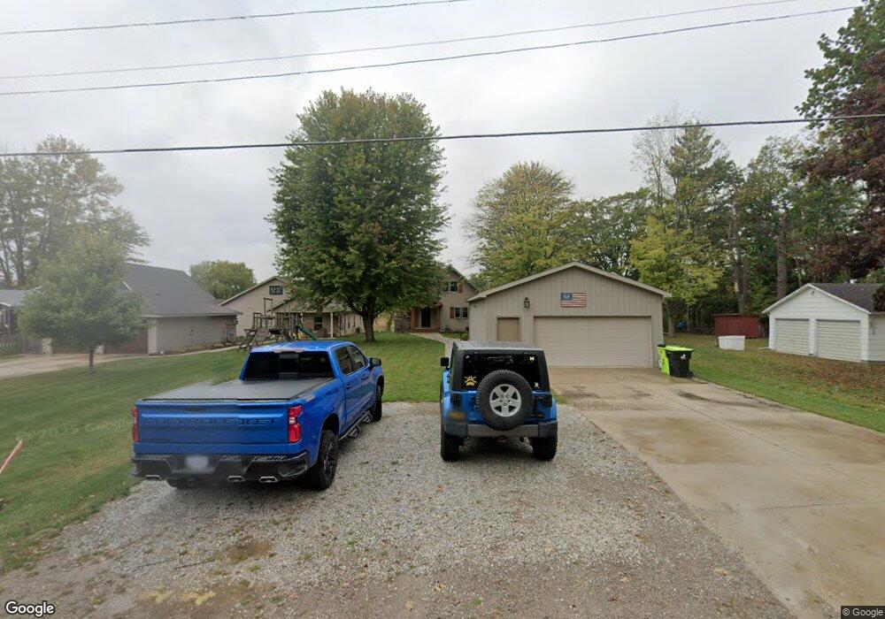 3880 S Lake Dr unit Bldg-Unit, Beaverton, MI 48612 - photo 1