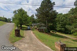 400 Bradshaw Dr, Royston, GA 30662