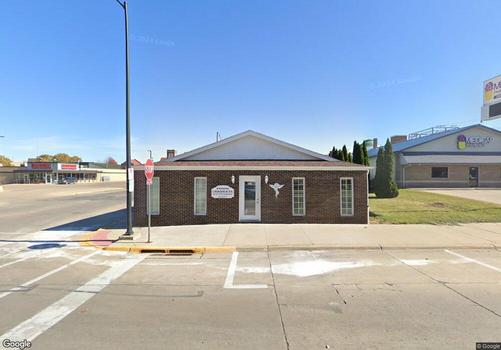 222 1st St N, Newton, IA 50208 - photo 1