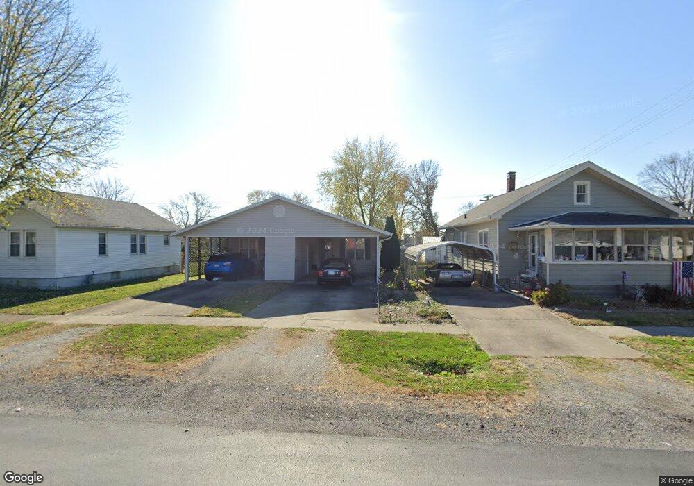 709 W Edgar Ave, Effingham, IL 62401 - photo 1