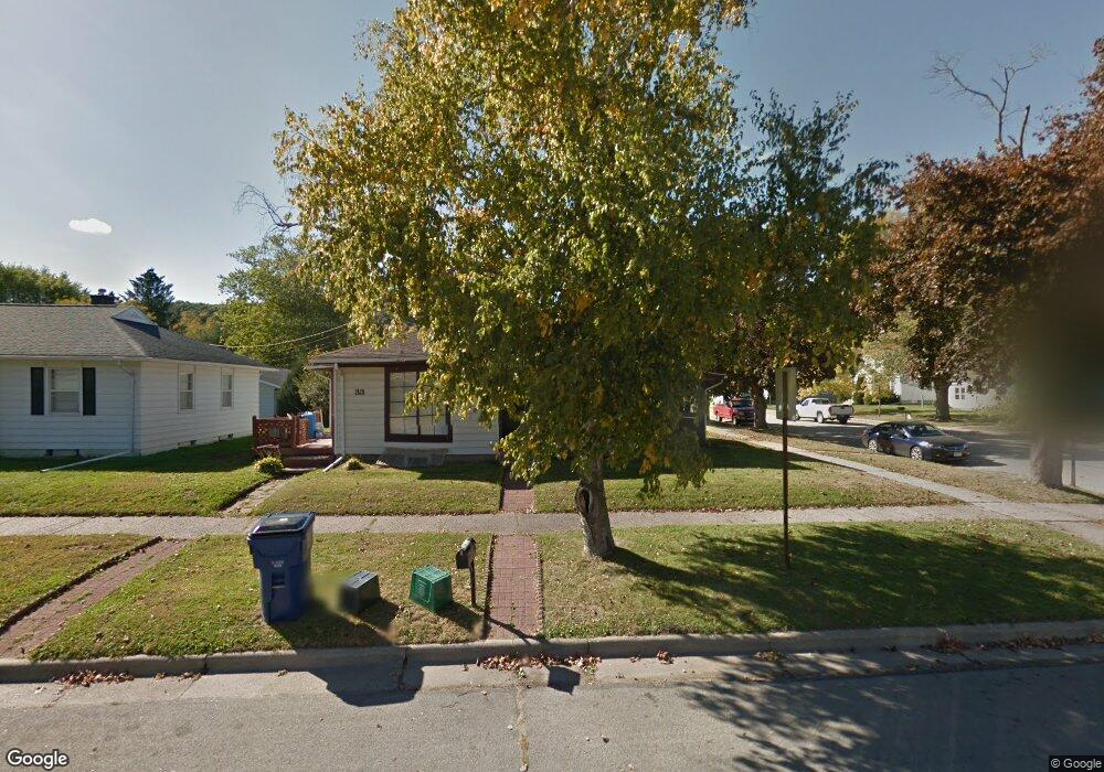 33 N Elm St, La Crescent, MN 55947 - photo 1