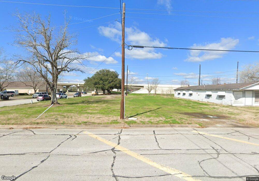 909 Avenue I, Rosenberg, TX 77471 - photo 1