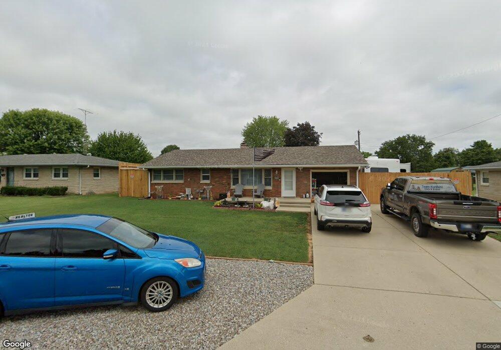 2604 14th St, Columbus, IN 47201 - photo 1