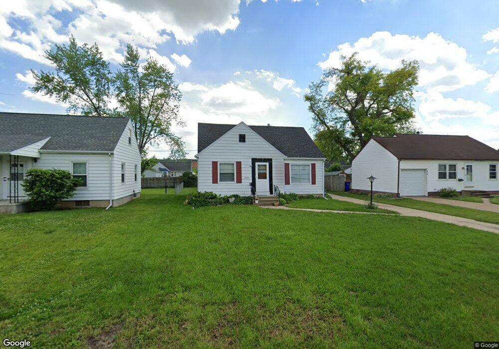 1825 8th Ave SW, Cedar Rapids, IA 52404 - photo 1
