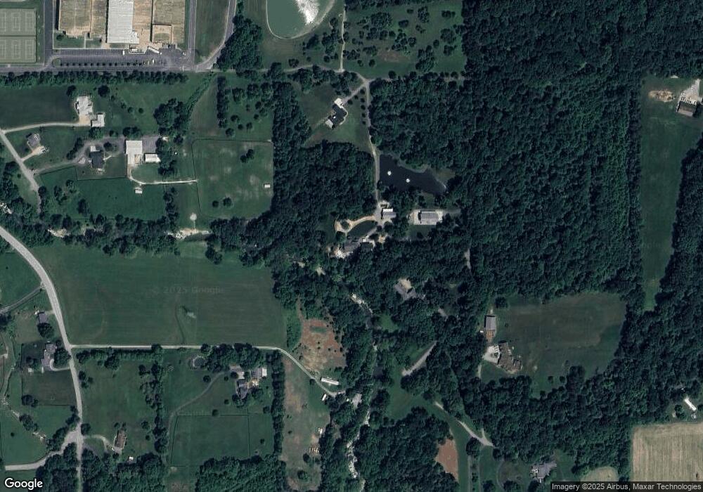 6324 Sarles Creek Rd, Floyds Knobs, IN 47119 - photo 1