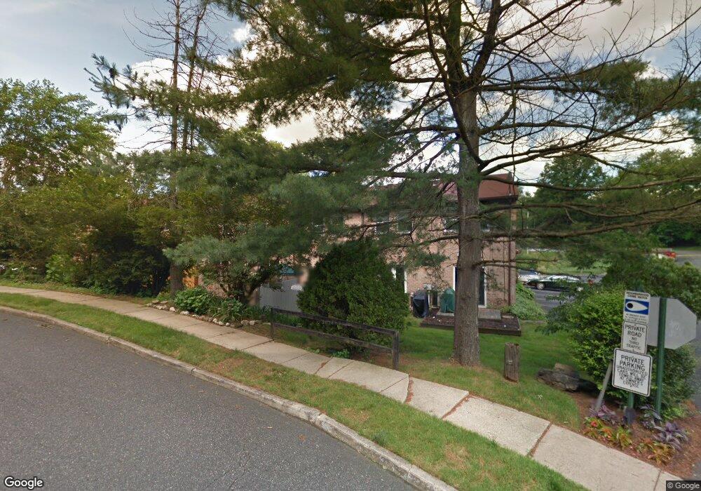 15 Park Vallei Ln, Brookhaven, PA 19015 - photo 1