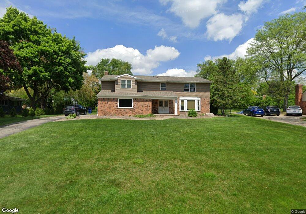 2751 Rambling Way, Bloomfield Hills, MI 48302 - photo 1