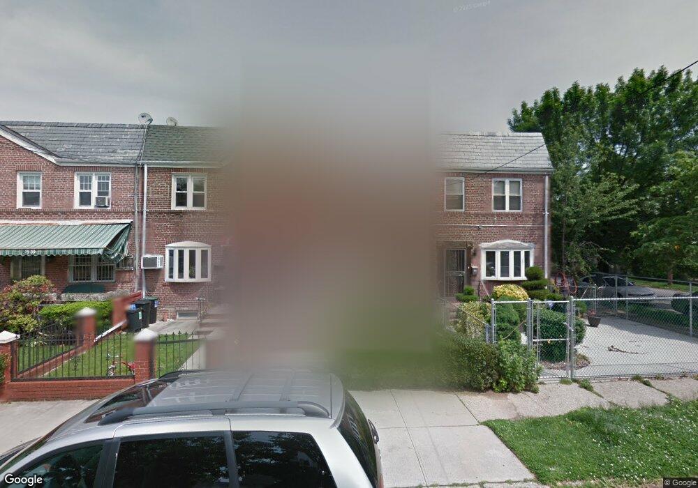 7543 167th St, Fresh Meadows, NY 11366 - photo 1