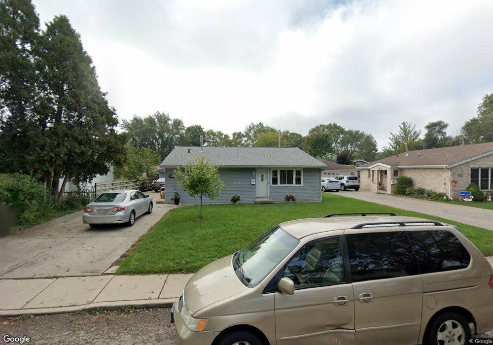 615 Santa fe Ave, Carpentersville, IL 60110 - photo 1