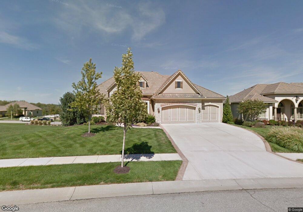 8935 Chestnut St, Lenexa, KS 66220 - photo 1