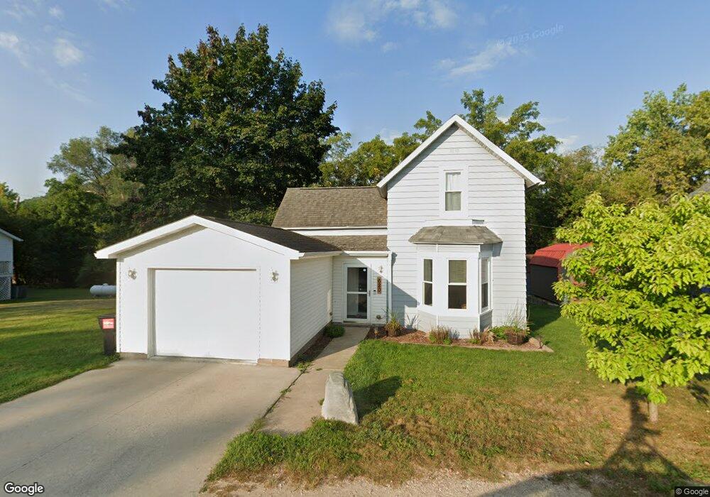 620 Main St, Dakota, MN 55925 - photo 1
