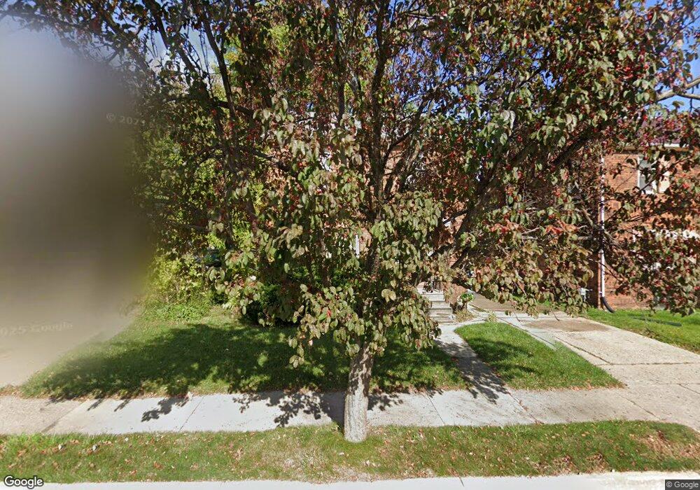 808 W Mount Hope Ave, Lansing, MI 48910 - photo 1