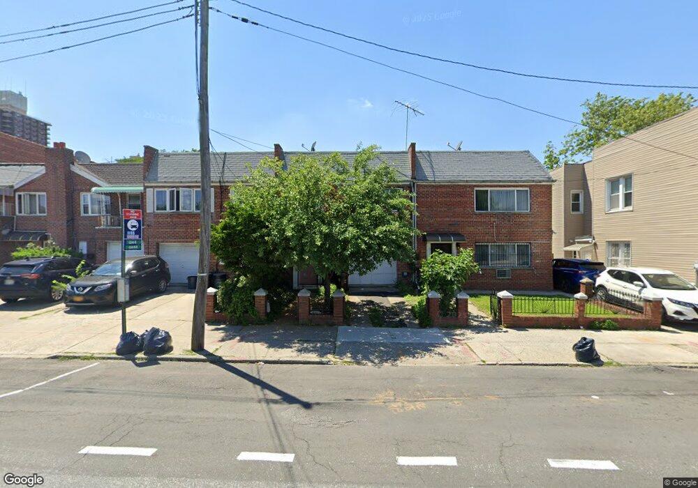 6118 164th St, Fresh Meadows, NY 11365 - photo 1