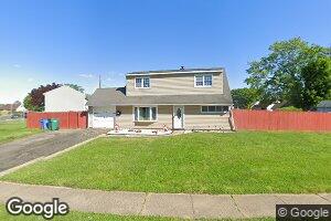 12 Junewood Dr, Levittown, PA 19055