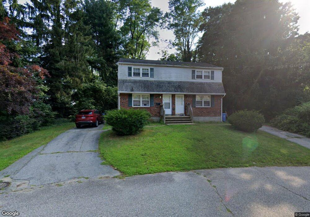 8 Rose Garden Ln unit 10, Norwich, CT 06360 - photo 1