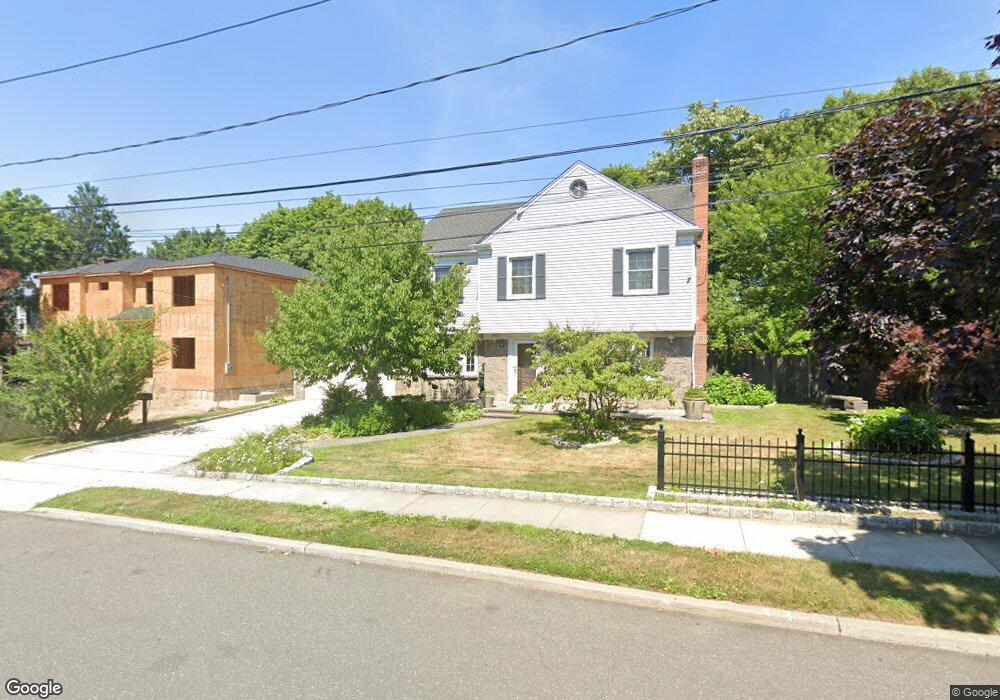 368 Arbuckle Ave, Cedarhurst, NY 11516 - photo 1