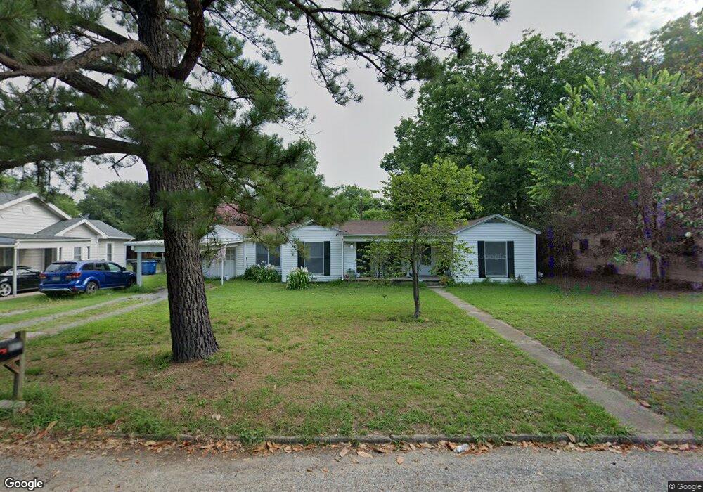 521 W Acheson St, Denison, TX 75020 - photo 1