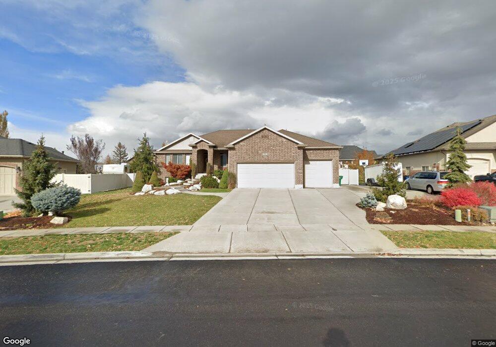 1502 W Timbercreek Ln, Layton, UT 84041 - photo 1