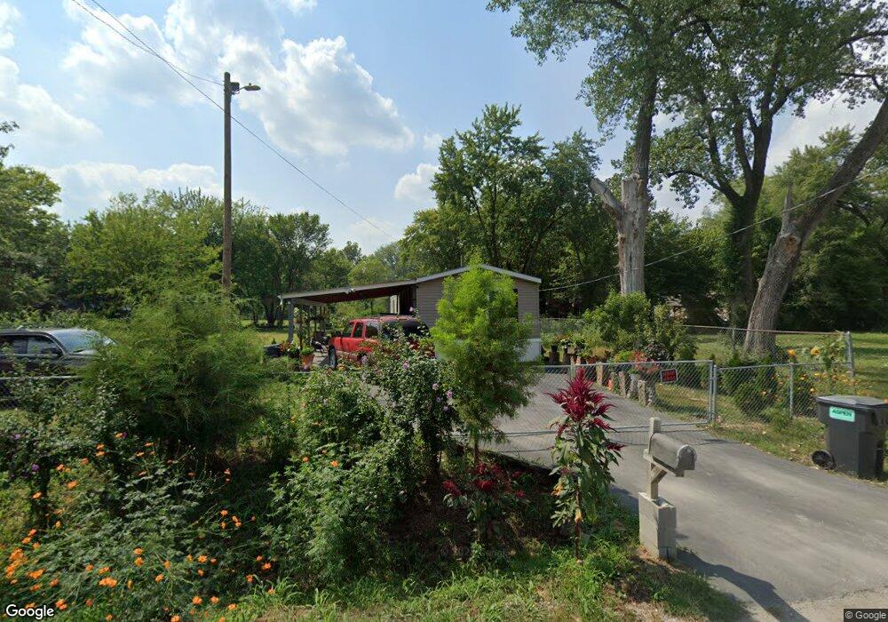 203205,207 Jesse St, Collinsville, IL 62234 - photo 1