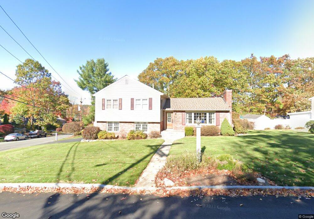 88 Patricia Ln, Manchester, NH 03104 - photo 1