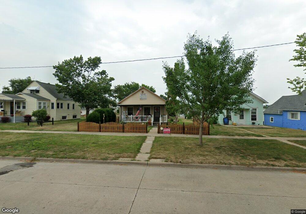 624 20th Ave SW, Cedar Rapids, IA 52404 - photo 1