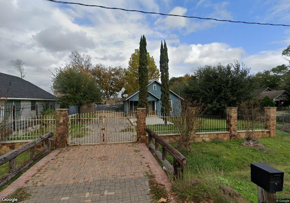 650 W Rittenhouse Rd, Houston, TX 77091 - photo 1