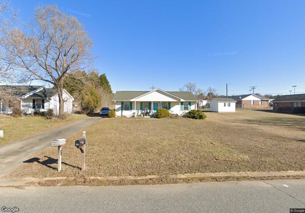 300 Crest Dr, Inman, SC 29349 - photo 1