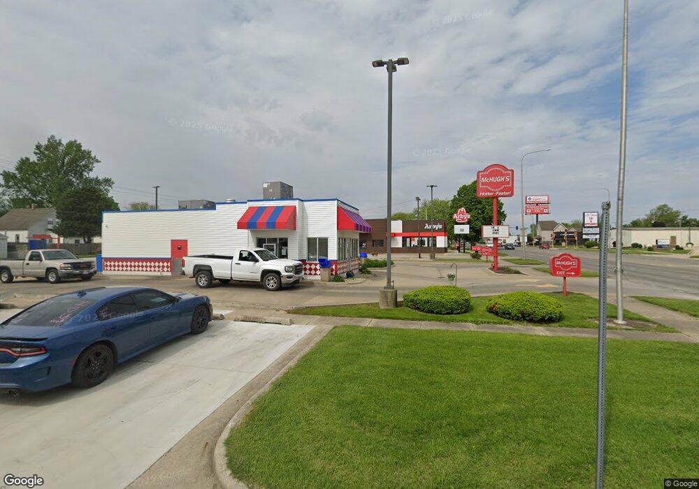 821 Charleston Ave, Mattoon, IL 61938 - photo 1