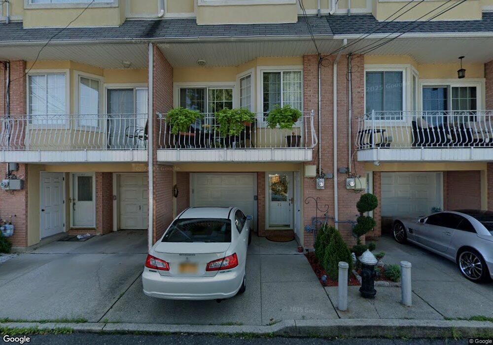 23 Peacock Loop, Staten Island, NY 10309 - photo 1