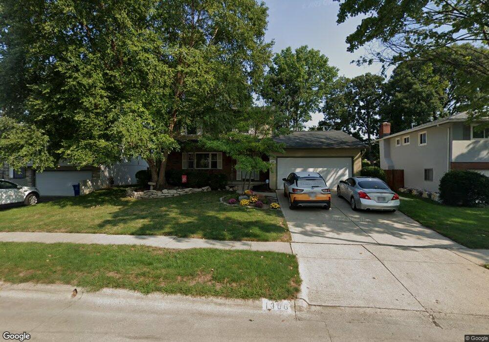 1306 Bosworth Square N, Columbus, OH 43229 - photo 1