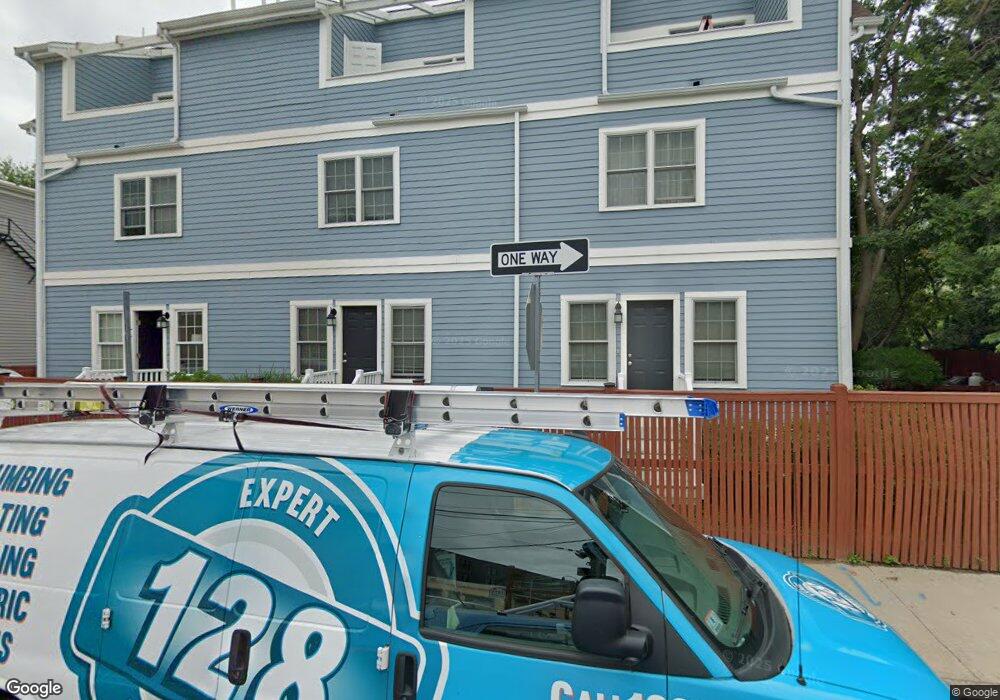 325 Elm St unit 3, Cambridge, MA 02139 - photo 1