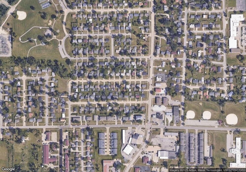 1005 Hillview Dr, Marion, IA 52302 - photo 1