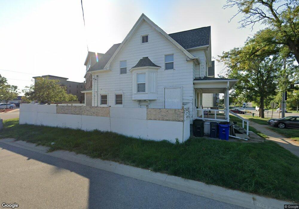 521 3rd St SW, Cedar Rapids, IA 52404 - photo 1