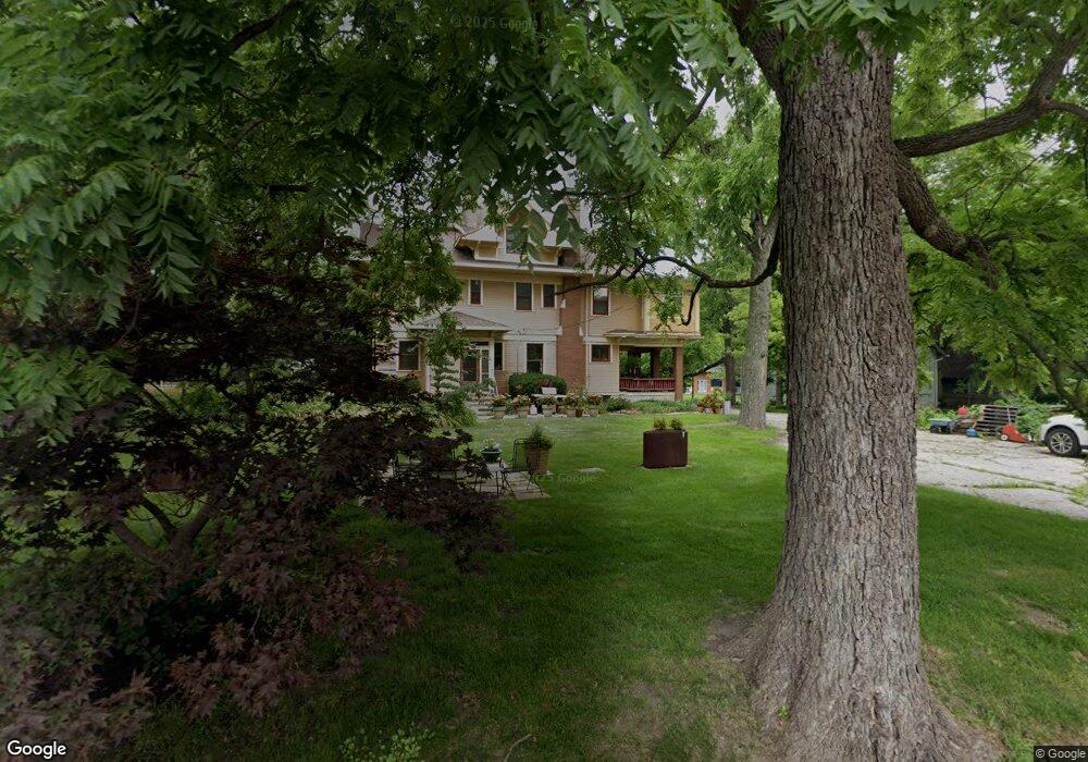 1315 E 11th St, Davenport, IA 52803 - photo 1