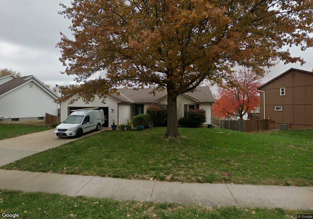 4761 Halsey St, Shawnee, KS 66216 - photo 1