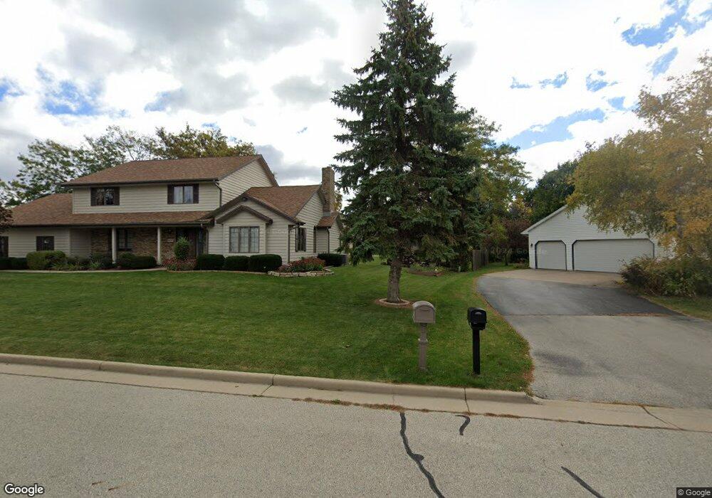 3204 N Country Run Dr, Appleton, WI 54914 - photo 1